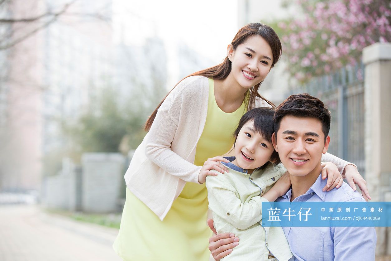 幸福的三口之家