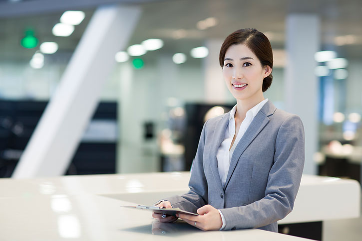 自信的前台接待员