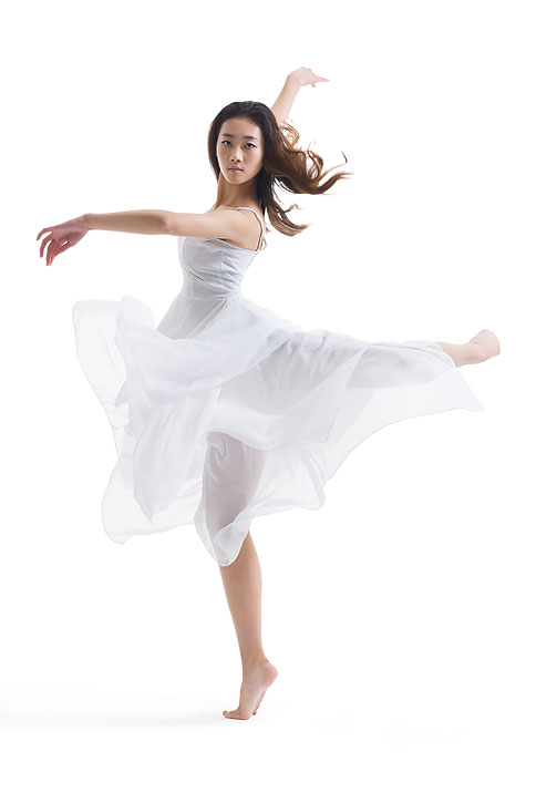 年轻女子跳舞-原创广告素材图片-蓝牛仔