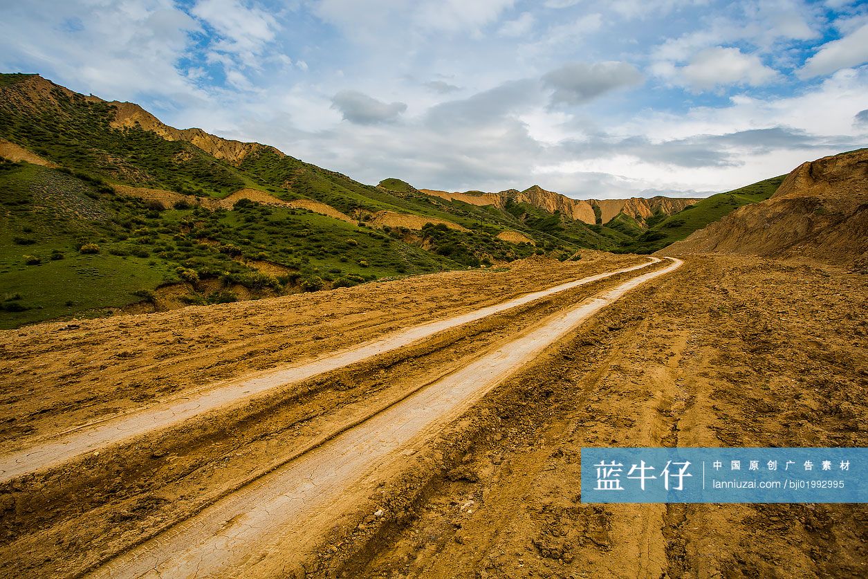 泥泞的山路