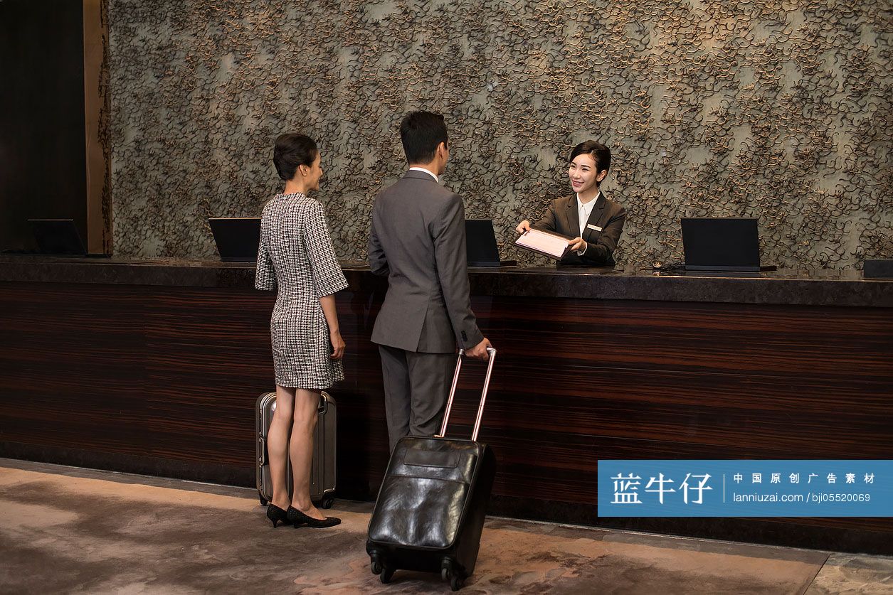 酒店入住登记-蓝牛仔影像-中国原创广告影像素材