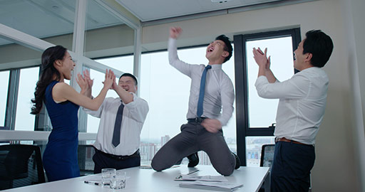 Chinese business people cheering in meeting room,4K