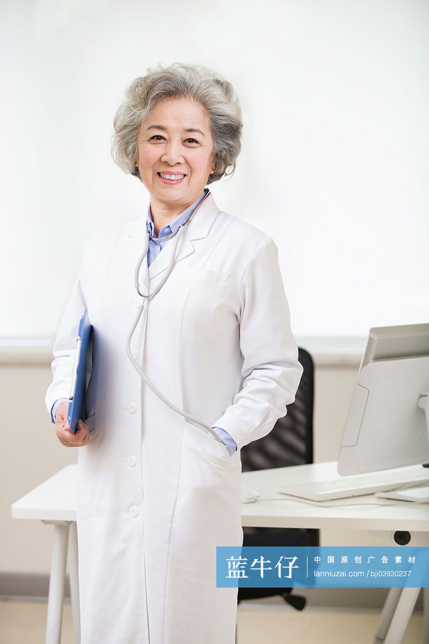 老医师肖像