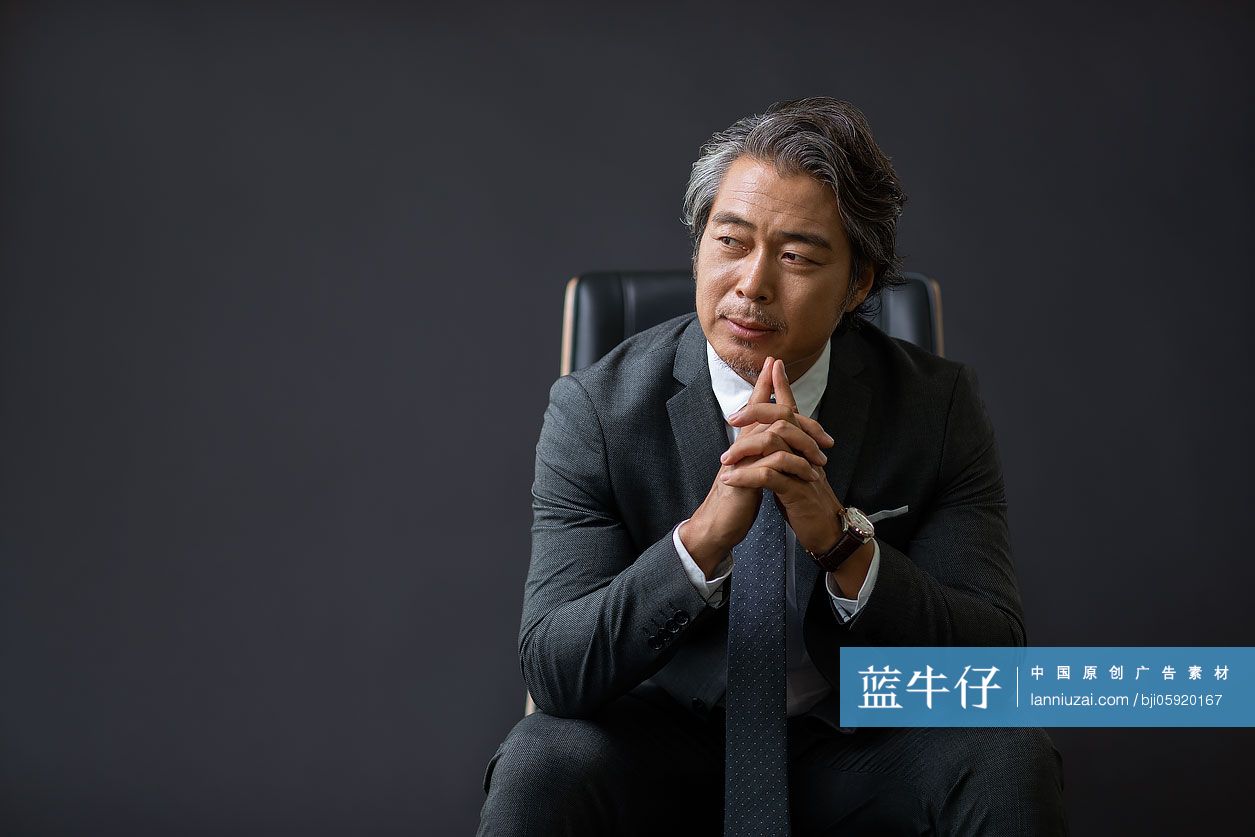 自信的商务男士