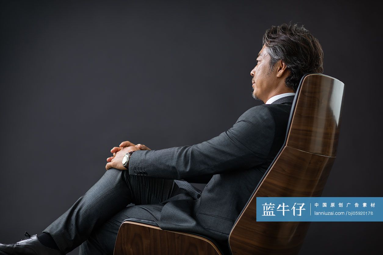 自信的商务男士