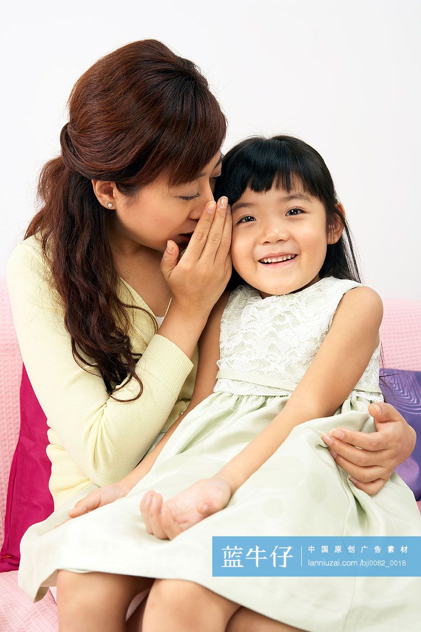 女儿和妈妈说悄悄话