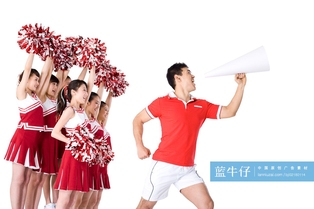拉拉队员欢呼加油