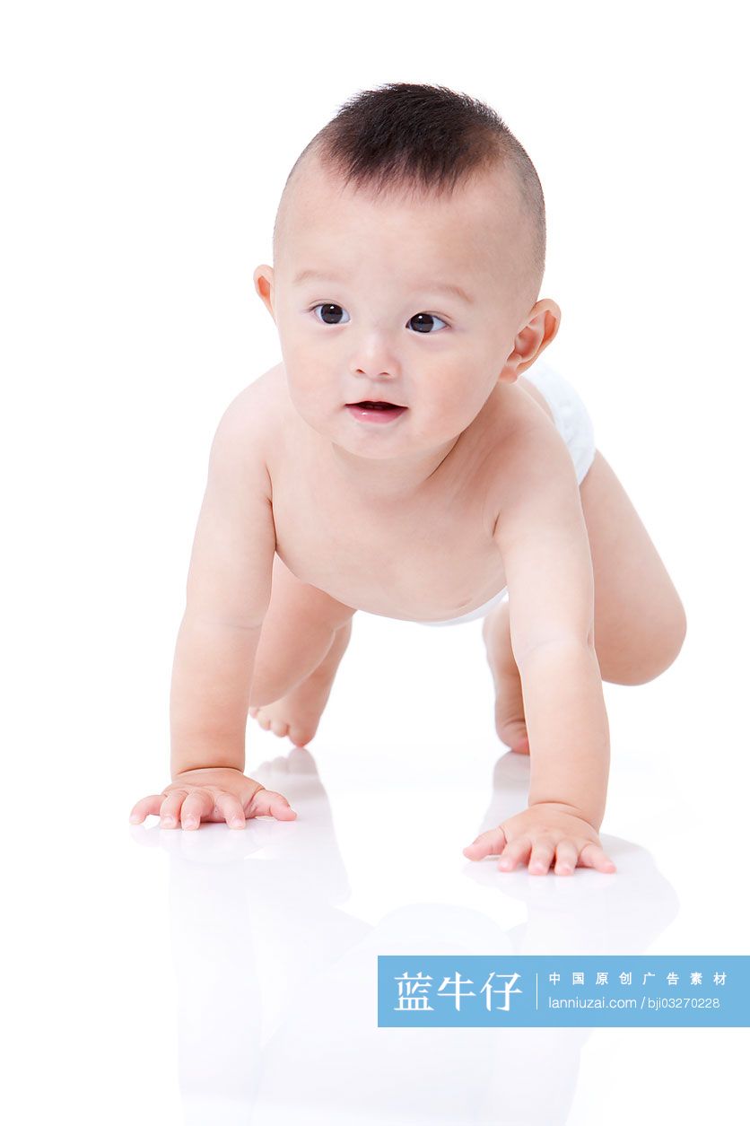 可爱的男婴