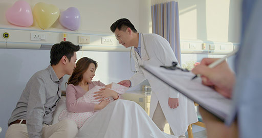 Chinese doctor and new patents in hospital ward,4K