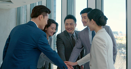 Successful Chinese business people cheering in office,4K