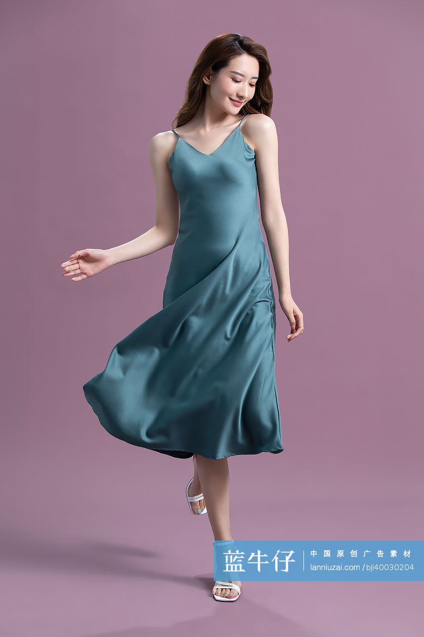 漂亮的年轻女子