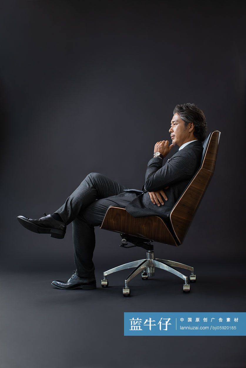 自信的商务男士