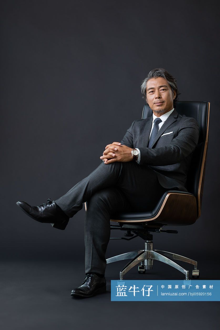 自信的商务男士