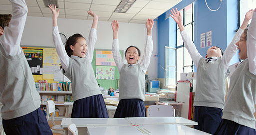 Classmates cheering in classroom,4K