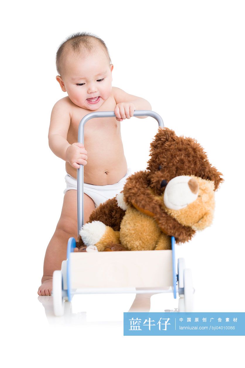 可爱的男婴和泰迪熊