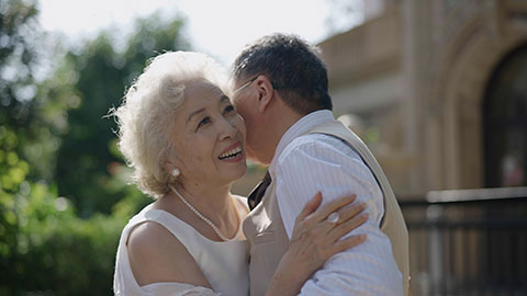 Sweet picture of older couple getting married