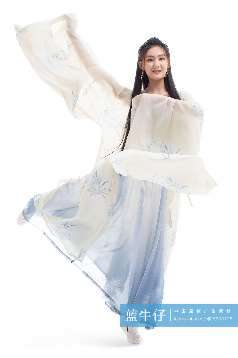 古装美女表演古典舞