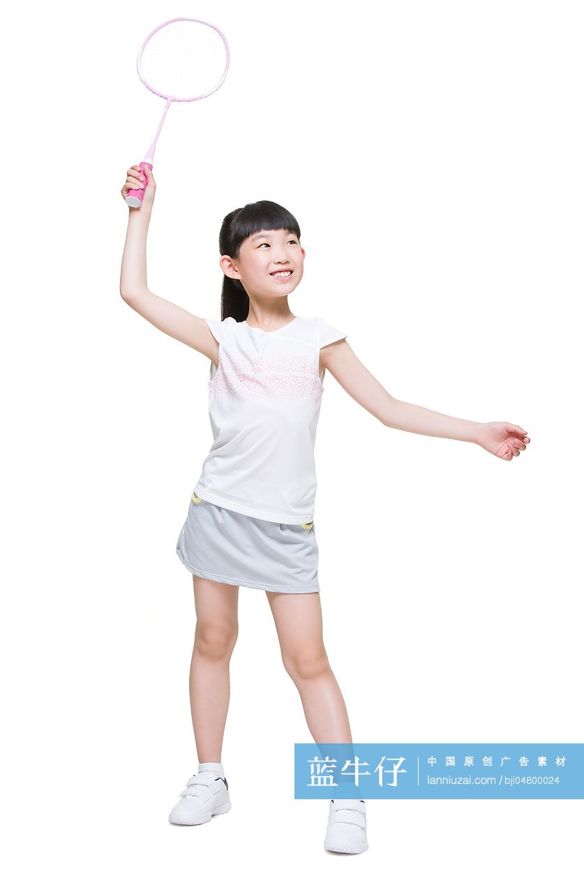 可爱的小女孩打羽毛球