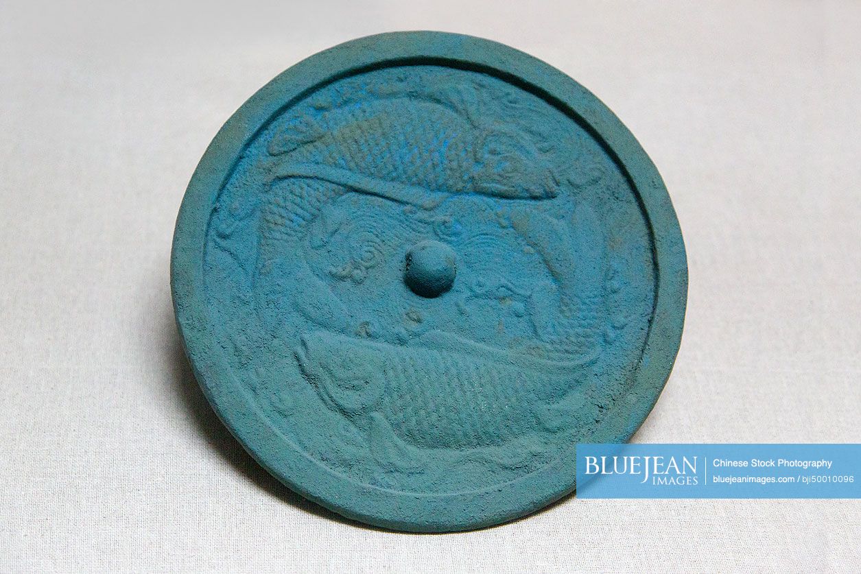 Ancient Chinese bronze mirror