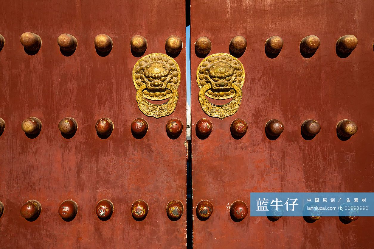 古代红色大门