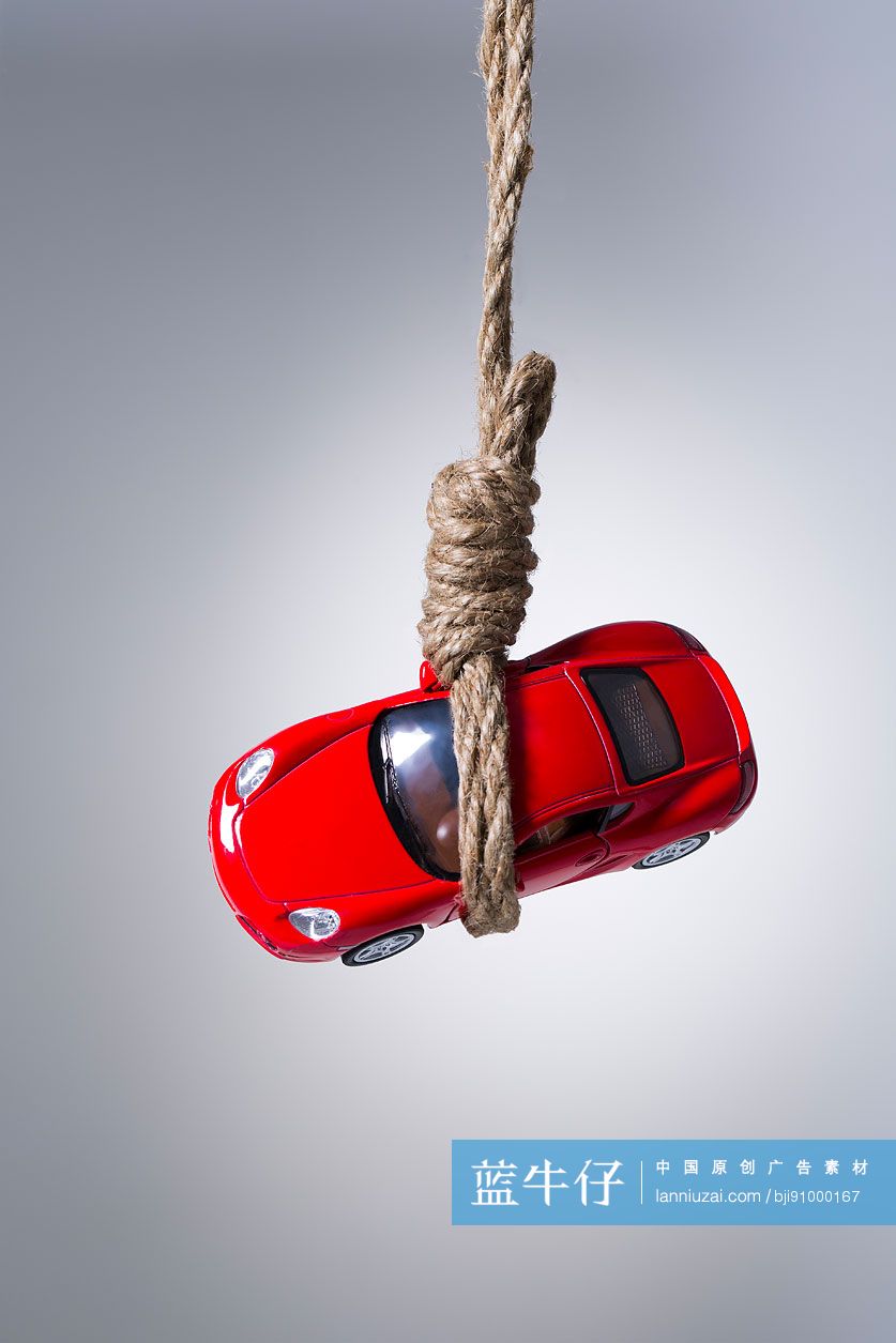 悬挂的汽车模型