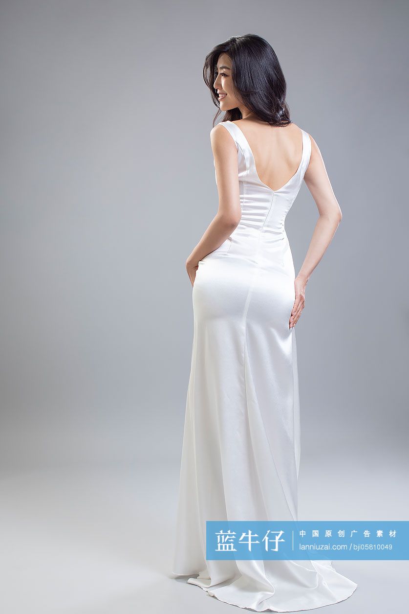 漂亮的年轻女子