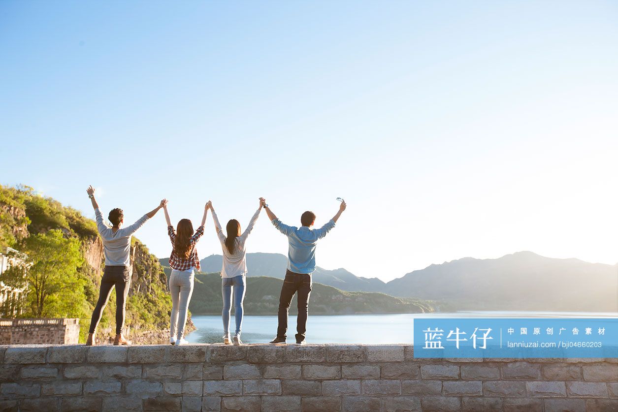 快乐年轻人郊区游