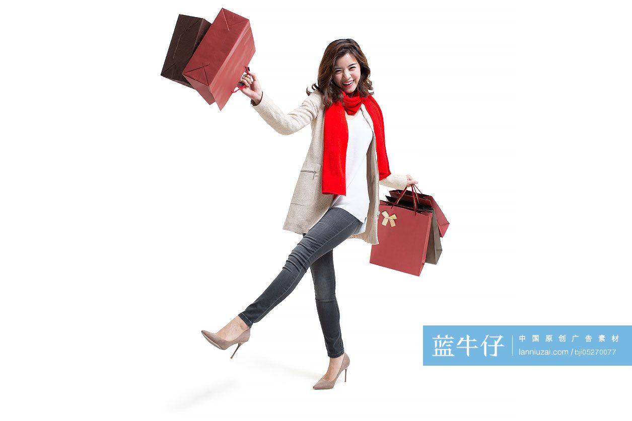 快乐的年轻女士购物