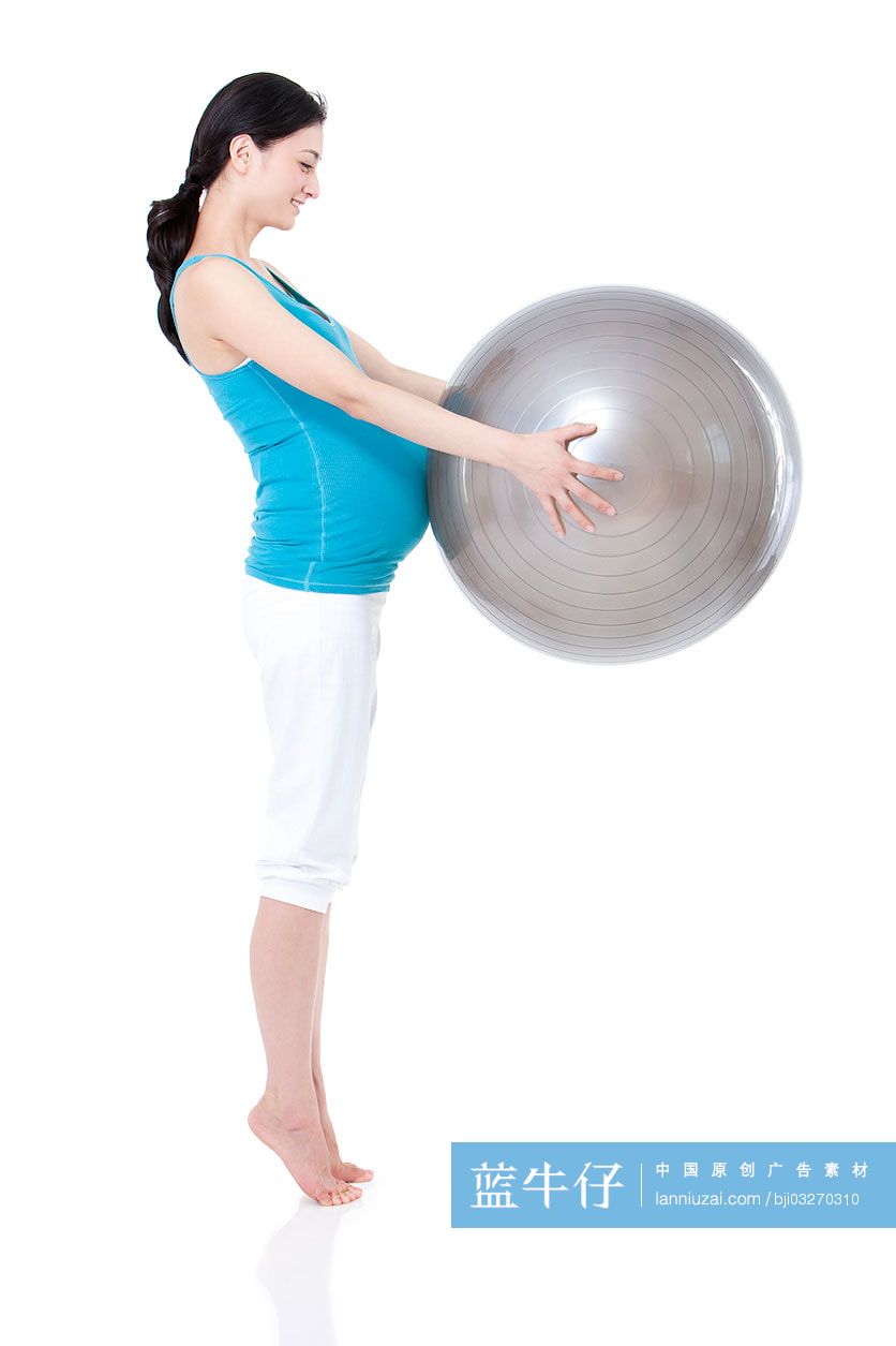 孕妇和健身球