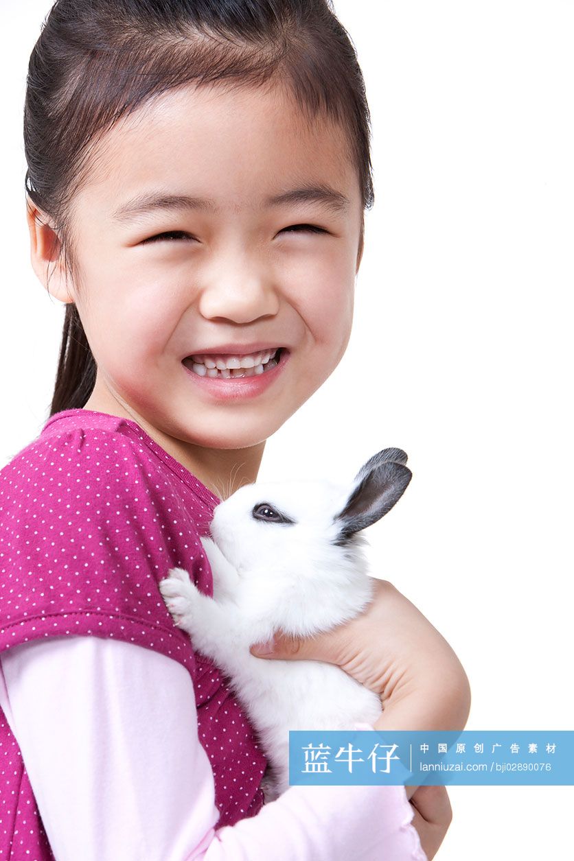 小女孩和小兔子