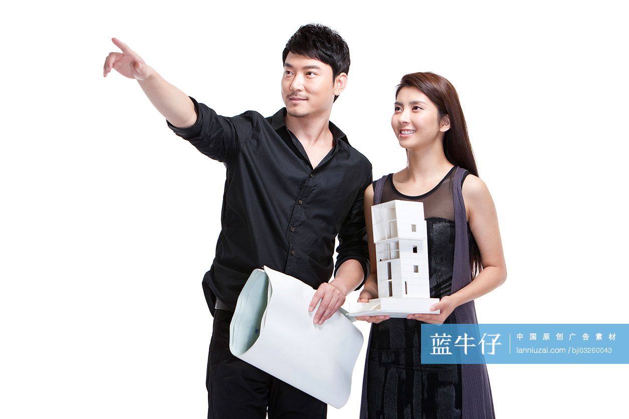 建筑师指向远方