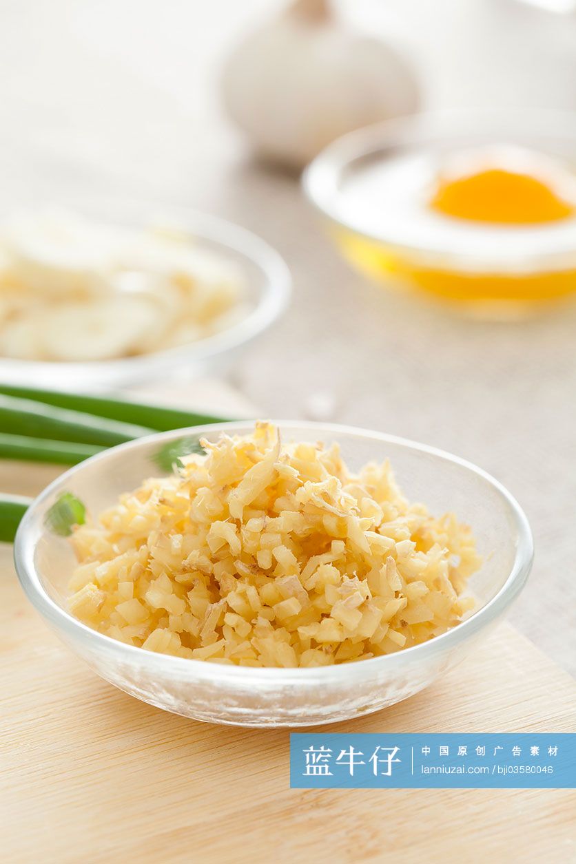 葱姜蒜和鸡蛋