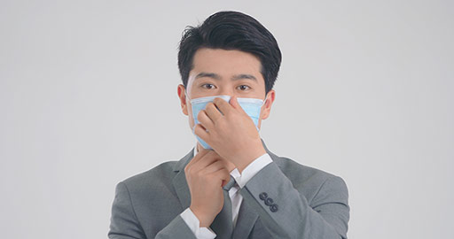 Young Chinese businessman wearing surgical mask,4K