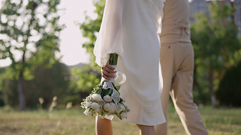 Sweet picture of older couple getting married