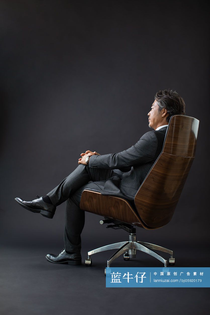 自信的商务男士