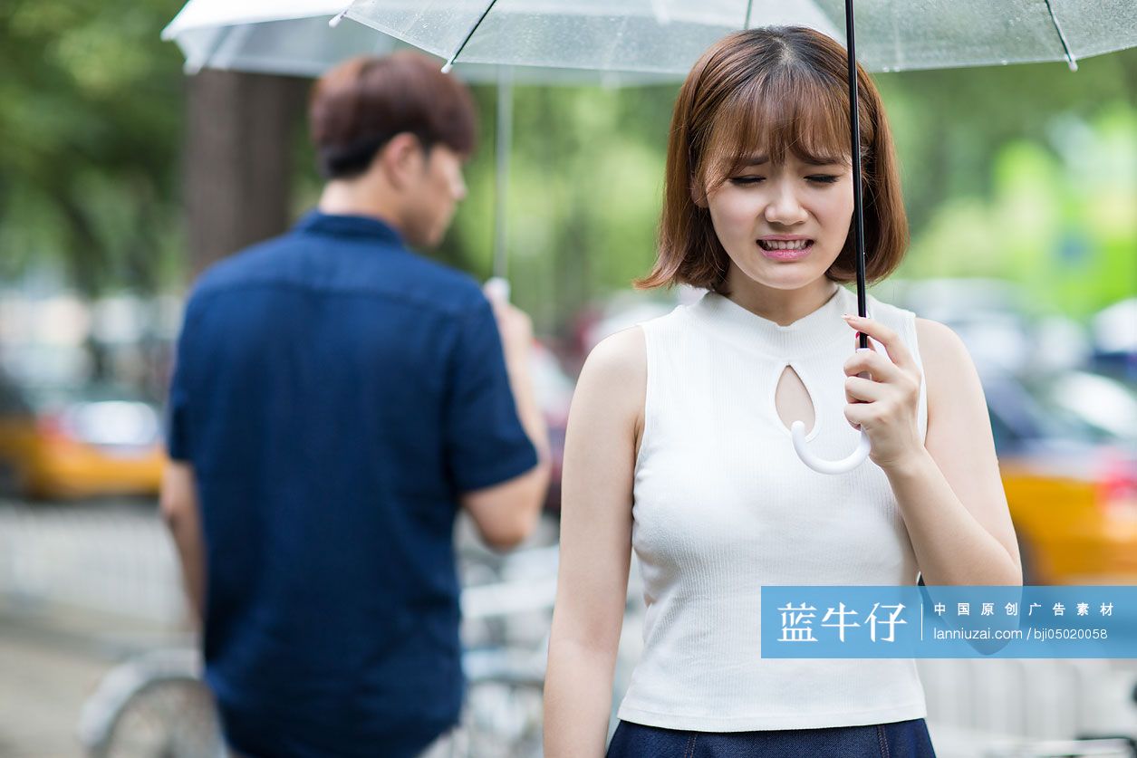 年轻情侣分手