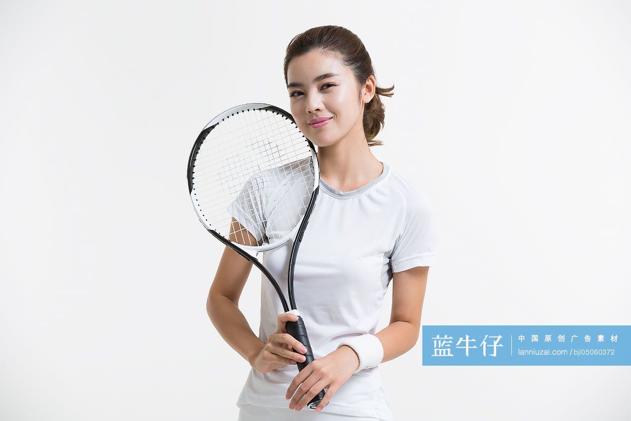 青年女子打网球