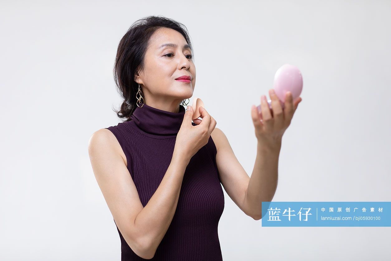 成熟女士化妆