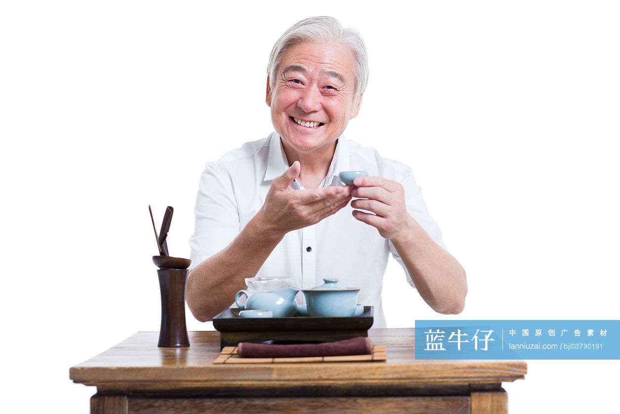 快乐老人喝茶