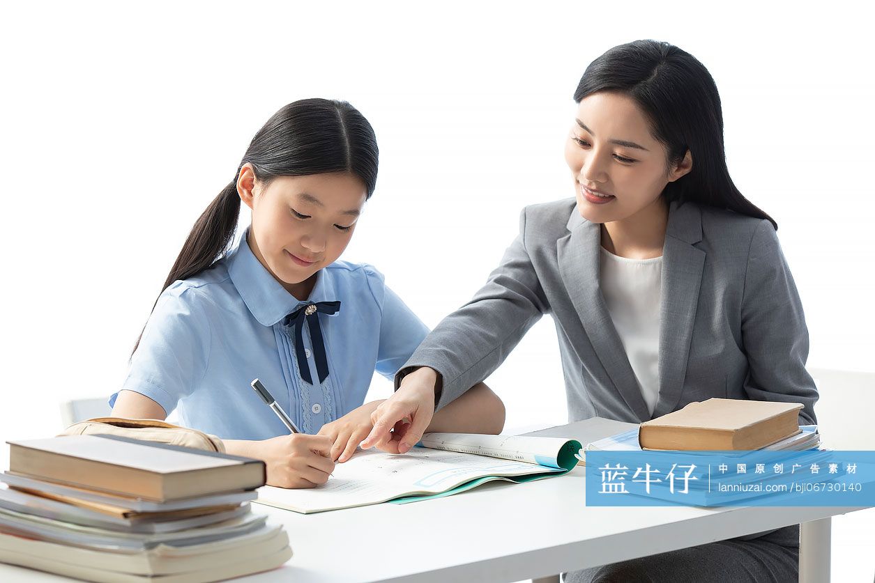 老师给学生辅导功课