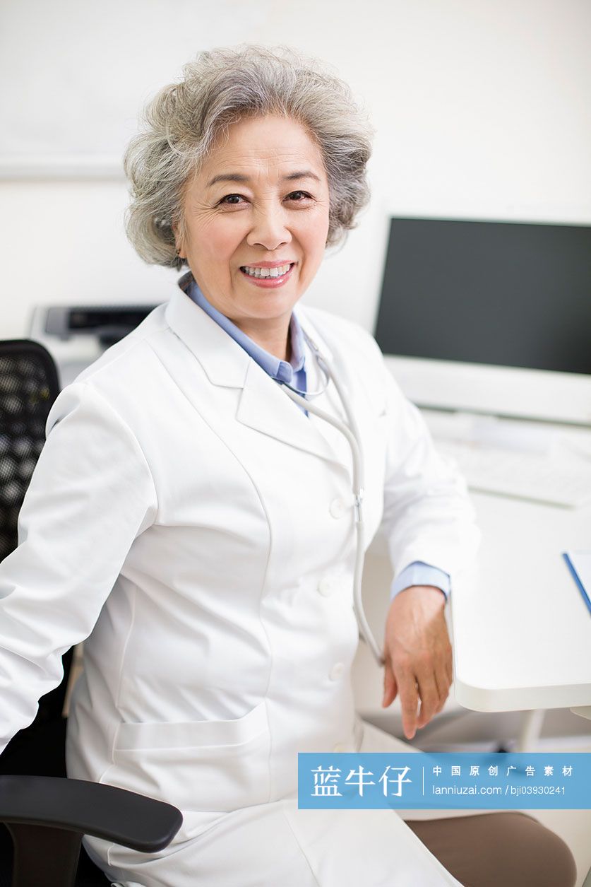 老医师肖像