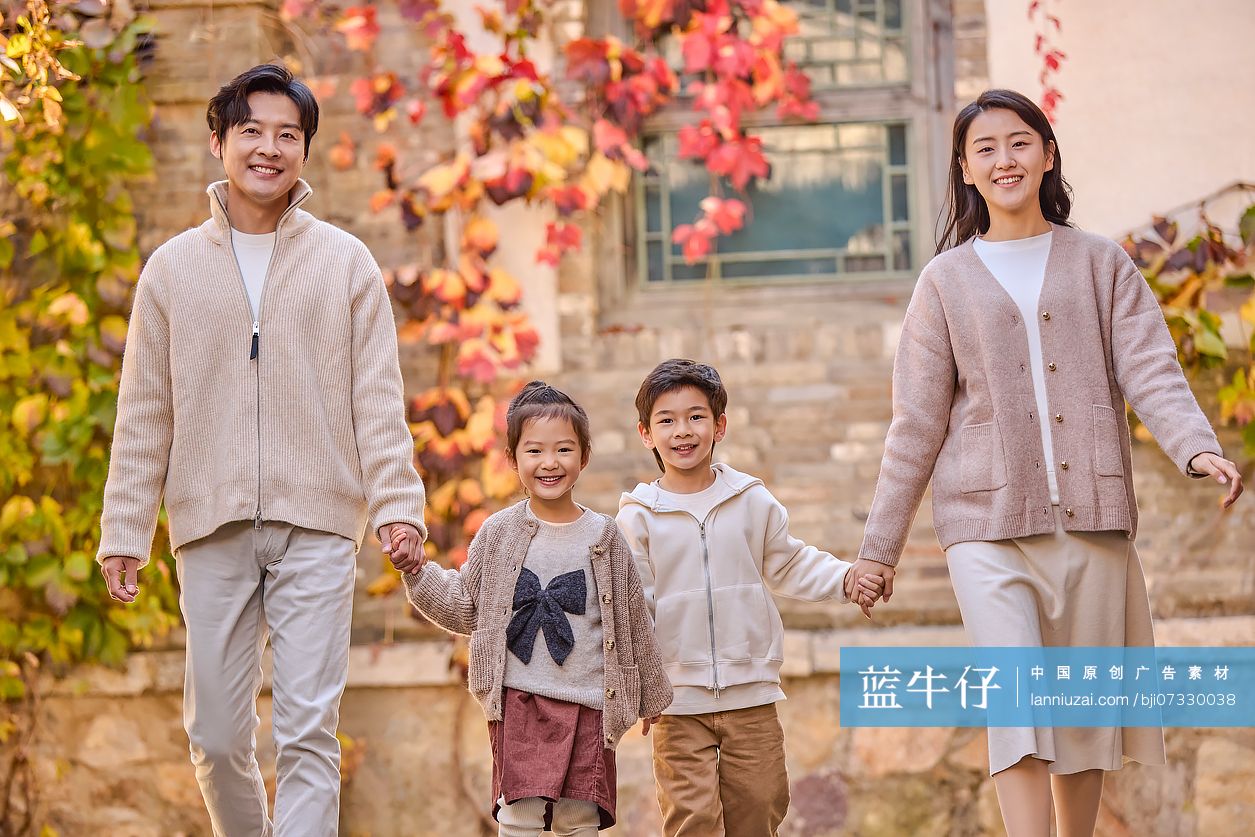 快乐一家人游玩古镇