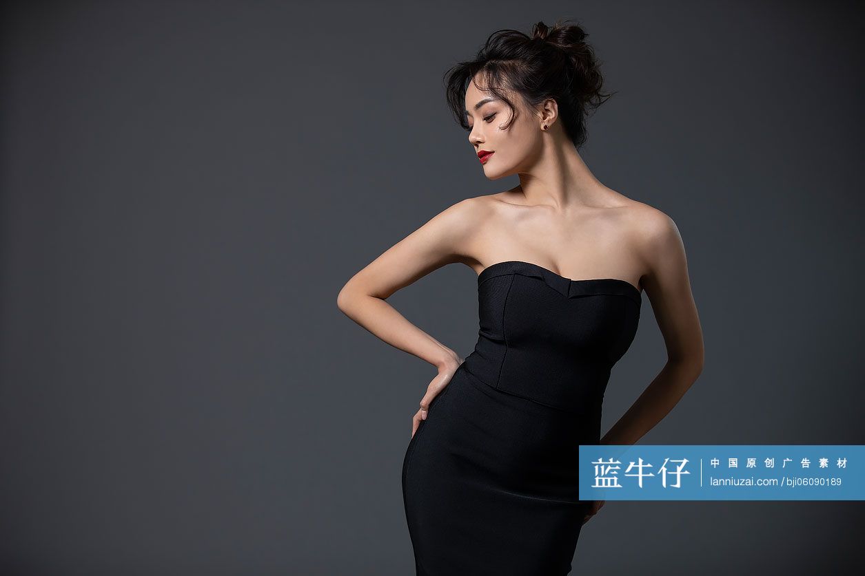 漂亮的年轻女士