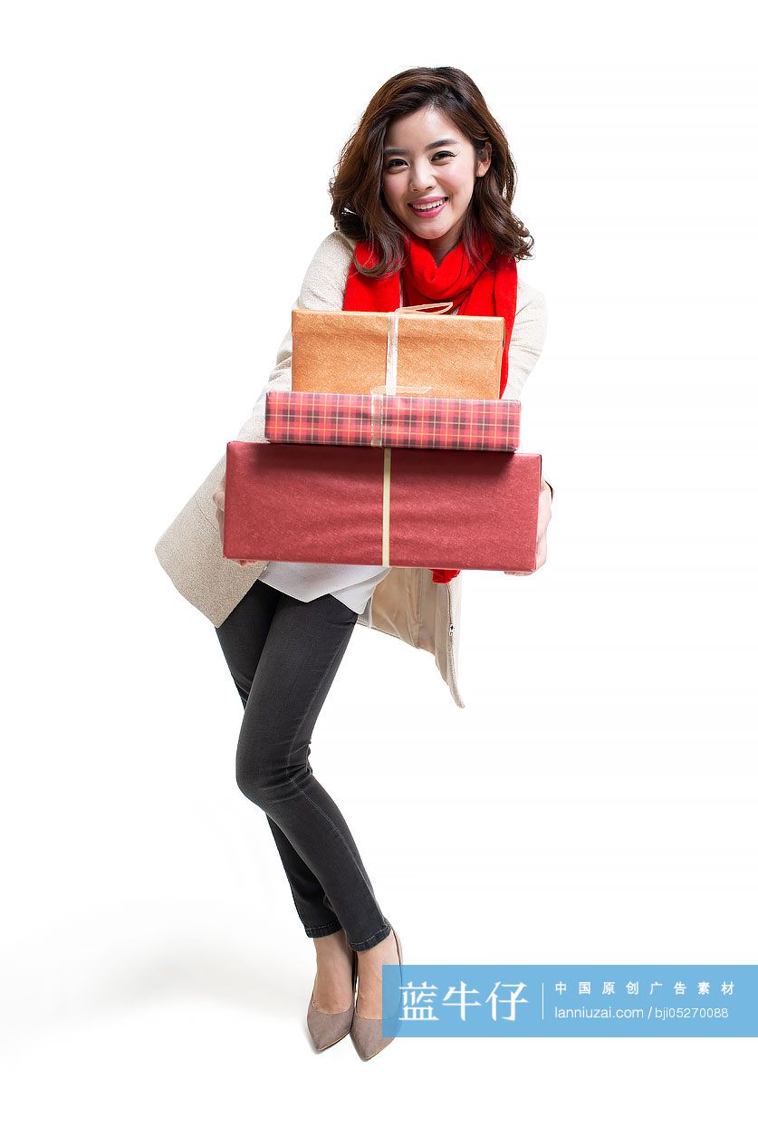 快乐的年轻女士庆祝新年