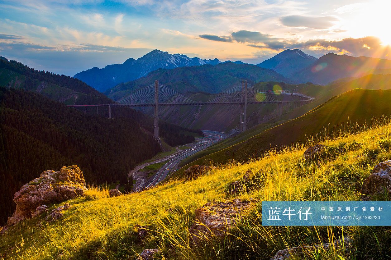 山顶日出美景