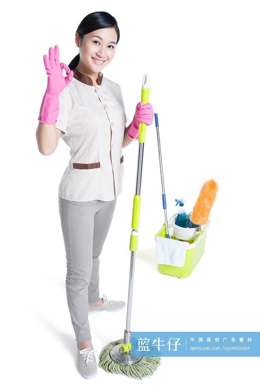 清洁员拖地