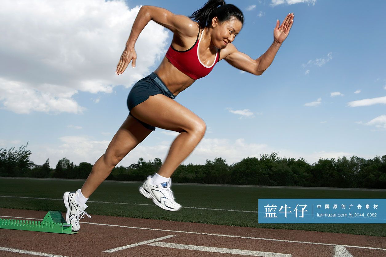 运动员奔跑