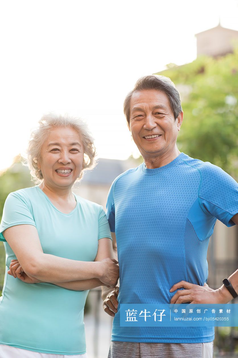 快乐的老年夫妇肖像