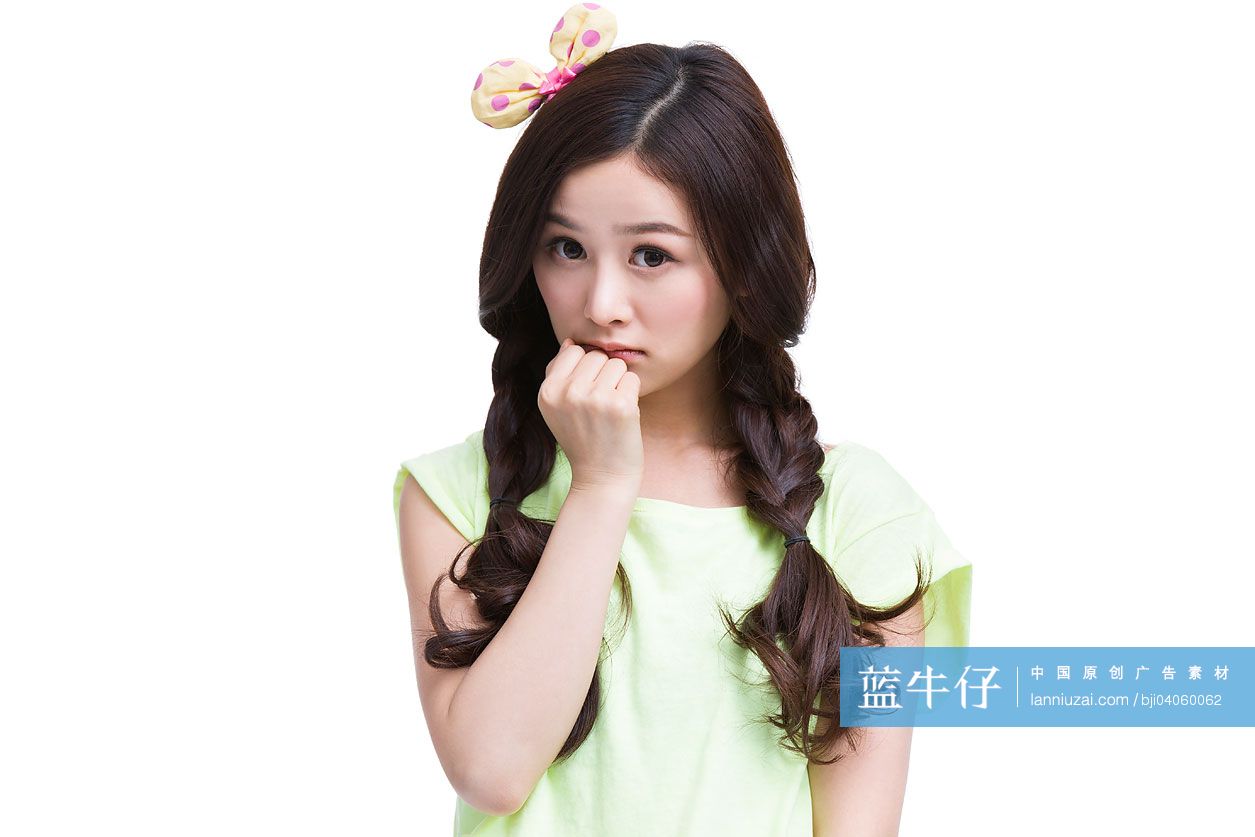 可爱的年轻女孩