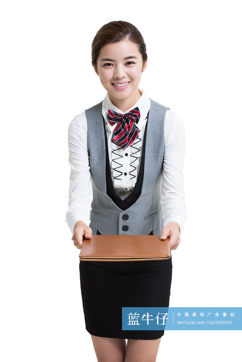 酒店微笑女服务生手拿菜单